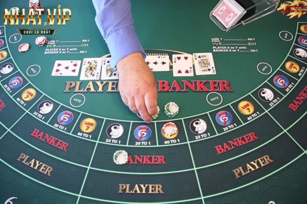 Hướng dẫn chơi baccarat trên điện thoại dễ hiểu cho newbie